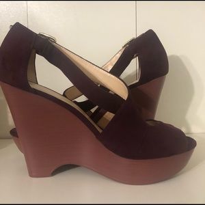 Wedge/platform burgundy Nine West size 71/2 M